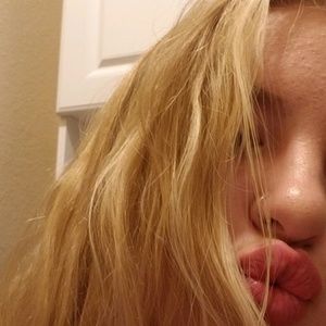 Meet your Posher, Isabel